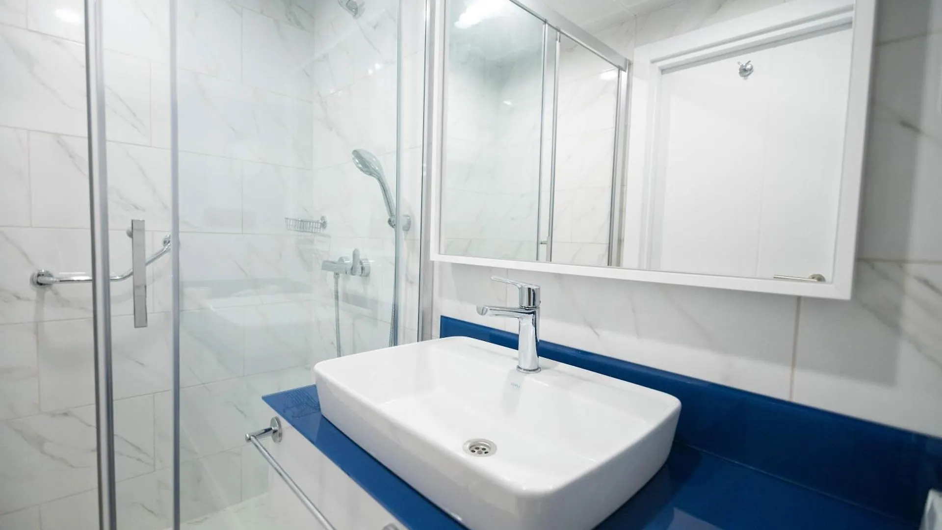 Modern Sea View Apt In Batumi - By Wehost Apartment