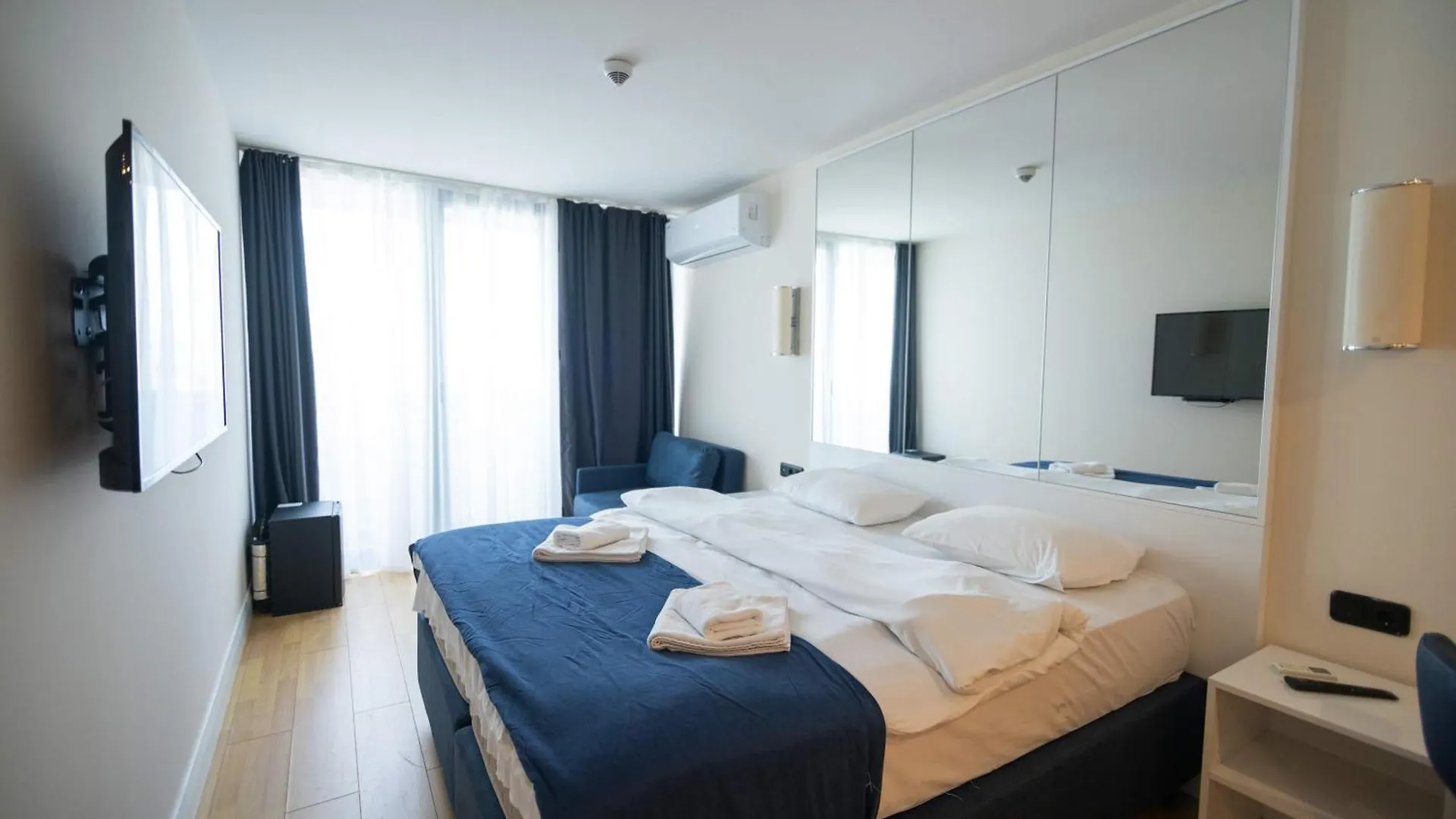 Modern Sea View Apt In Batumi - By Wehost Apartment